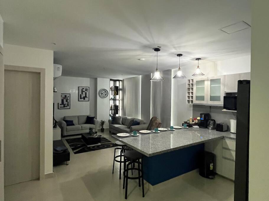 New Luxury Apartment With King - Size Bed Ceibos Гуаякиль Экстерьер фото